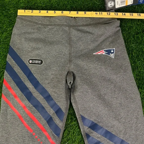 Under Armour NFL New England Patriots Women's HeatGear Ankle Leggings SZ. S - Picture 13 of 15